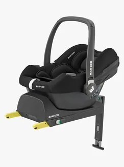 Kuvassa musta Maxi-Cosi turvakaukalo telakalla, jossa on kantokahva, pehmustettu istuinosa, turvavyöt ja ISOFIX-kiinnitykseen sopiva jalusta vauvan turvalliseen matkustamiseen.